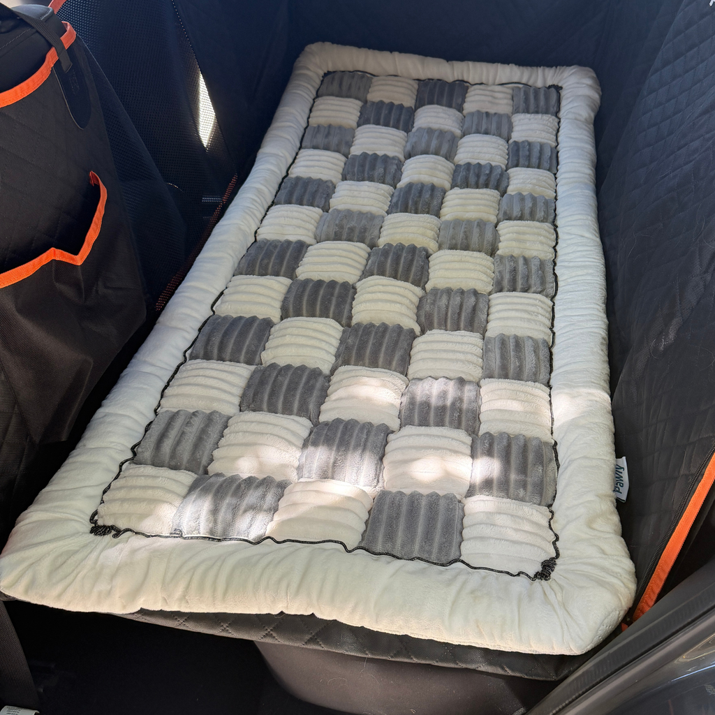 Pawly Comfort Blanket